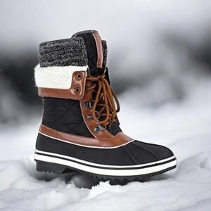 Just in time for Snowmageddon! Comfy and Cozy "Duck Shoes"
